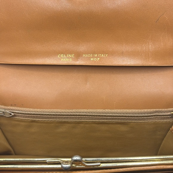 CELINE MACADAM KISS-LOCK LONG WALLET - Picture 11 of 15